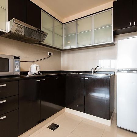 New Town Resort Suites At Pyramid Tower Субанґ-Джая Екстер'єр фото
