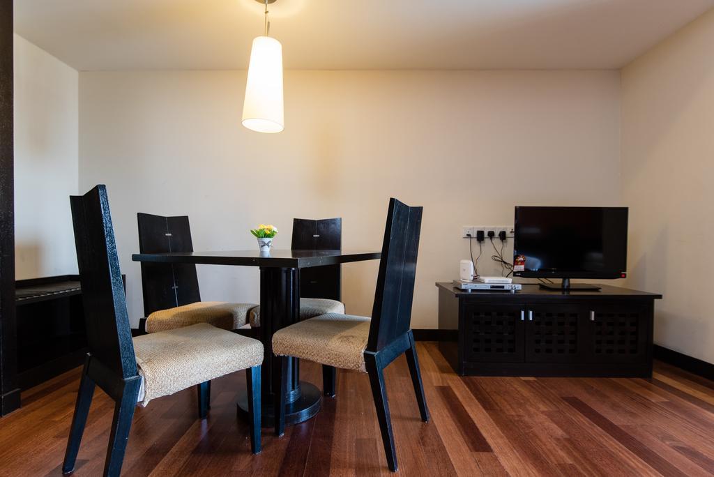 New Town Resort Suites At Pyramid Tower Субанґ-Джая Екстер'єр фото